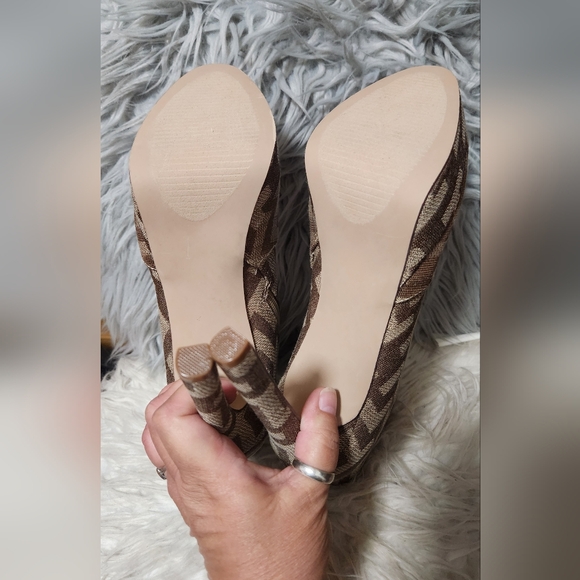 Shoe Dazzle/ Natasha Platform Booties - Picture 5 of 6